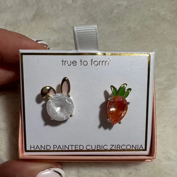 True to form Easter CZ post earrings - Picture 1 of 2